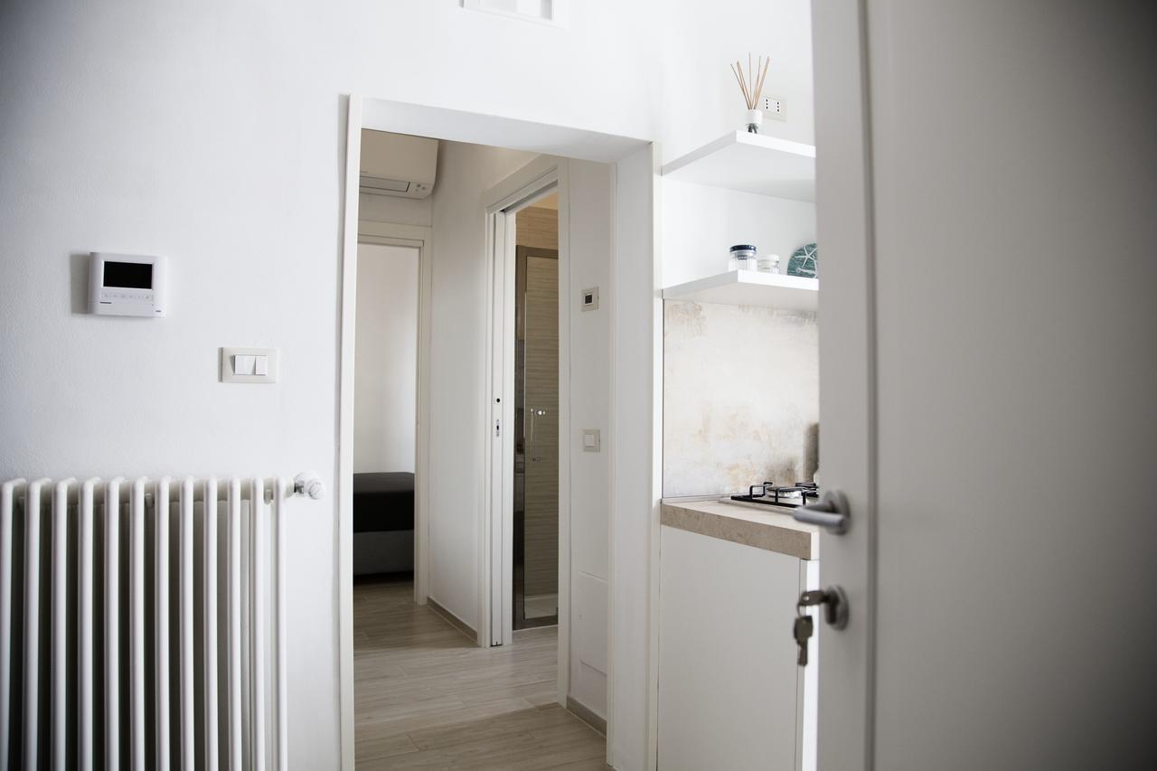 Tre Archi Apartment & Relais Полиньяно-а-Маре Экстерьер фото
